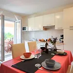 Διαμέρισμα Bezauberndes Mit Grossem Pool, Privatem Balkon, Bbq, Nur 800 Meter Zum Πόρετς
