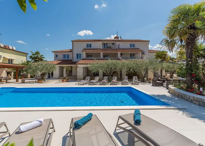 Lejlighed Bezauberndes Mit Grossem Pool, Privatem Balkon, Bbq, Nur 800 Meter Zum *