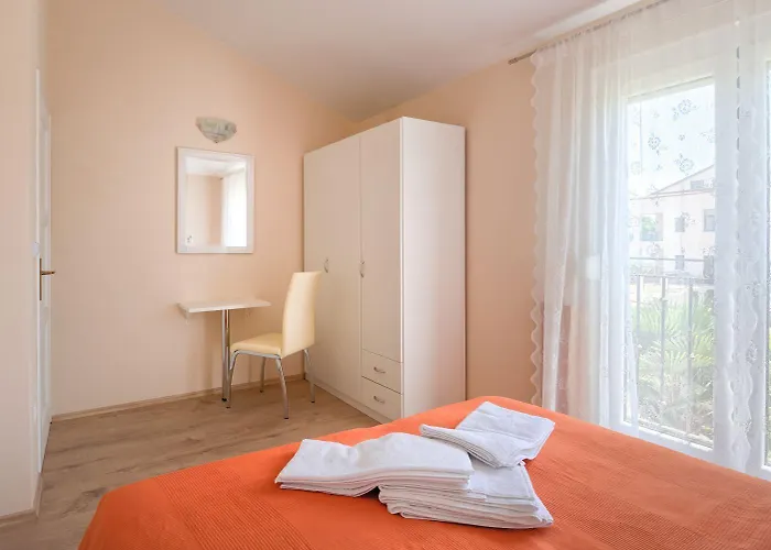 Lejlighed Bezauberndes Mit Grossem Pool, Privatem Balkon, Bbq, Nur 800 Meter Zum